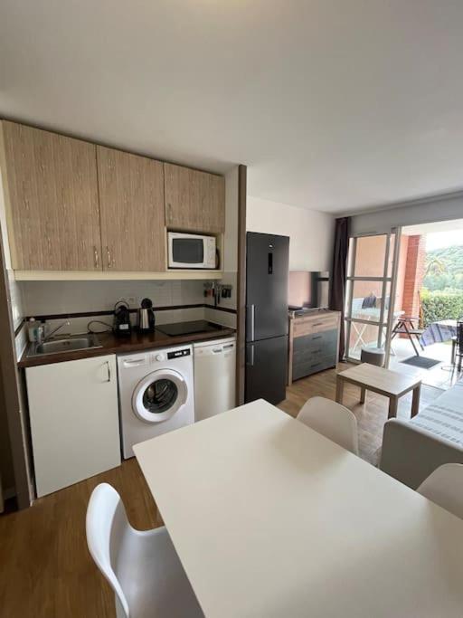 Village Cap Esterel, Piscine,