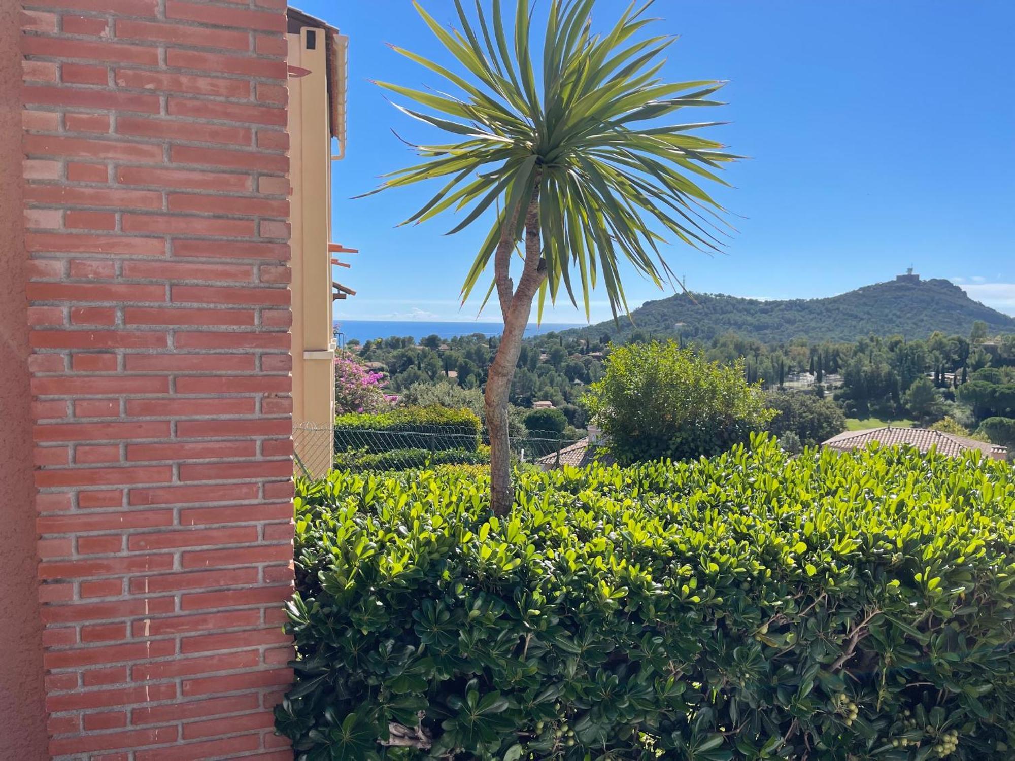 Village Cap Esterel, Piscine, * Saint-Raphaël